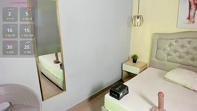 escarleth   online show from 01/06/26, 12:42