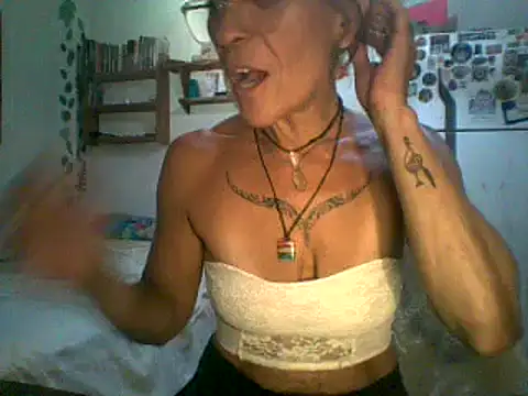 Snapshot of sabinytahot chatting on 01/11/25, 05:10 sabinytahot online show from 01/11/25, 05:10