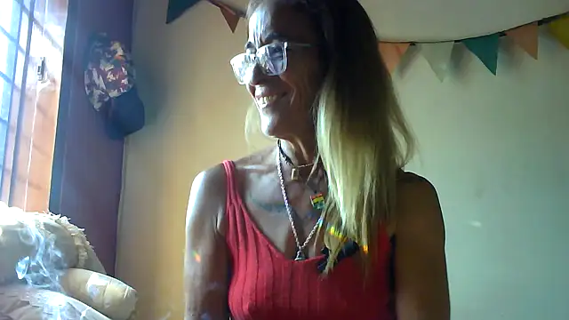 Snapshot of sabinytahot chatting on 01/11/26, 12:10 sabinytahot online show from 01/11/26, 12:10