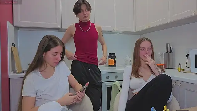 fcjuicy pussy online show from 11/24/25, 10:59