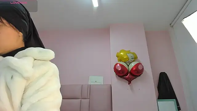 Snapshot of soyzarahtorres chatting on 09/16/25, 12:33 soyzarahtorres online show from 09/16/25, 12:33