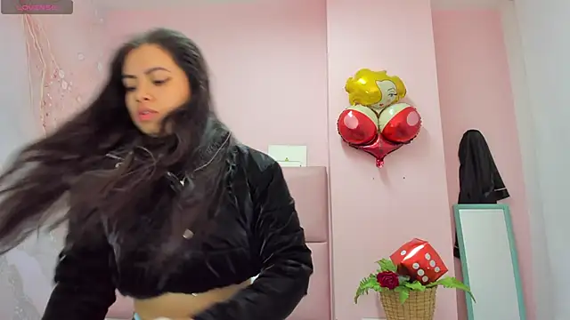 soyzarahtorres online show from 10/21/25, 11:38