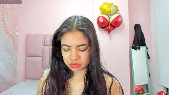 soyzarahtorres online show from 10/24/25, 12:41