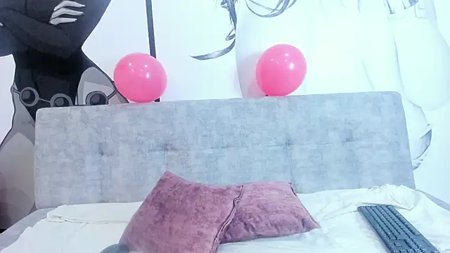 Snapshot of Siena_morales chatting on 02/14/25, 04:31 Siena morales online show from 02/14/25, 04:31