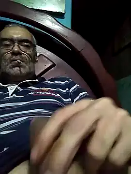 Snapshot of hugosafado333 chatting on 03/10/25, 06:49 hugosafado333 online show from 03/10/25, 06:49