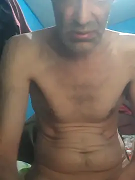 Snapshot of hugosafado333 chatting on 09/09/25, 02:00 hugosafado333 online show from 09/09/25, 02:00