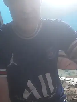 Snapshot of hugosafado333 chatting on 10/11/25, 10:41 hugosafado333 online show from 10/11/25, 10:41