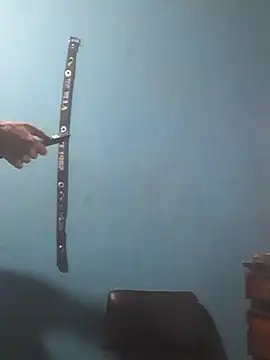 Snapshot of hugosafado333 chatting on 12/15/25, 03:22 hugosafado333 online show from 12/15/25, 03:22