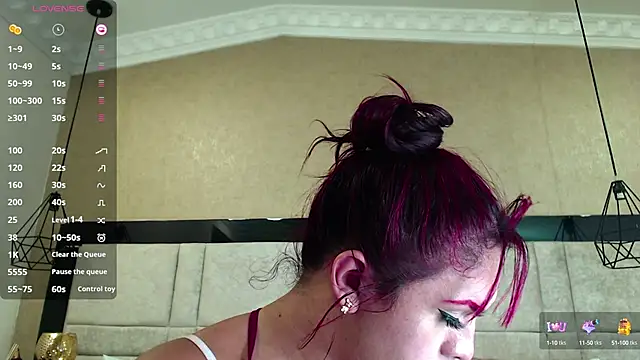 Snapshot of kimCosseyy chatting on 02/05/25, 04:06 kimCosseyy online show from 02/05/25, 04:06