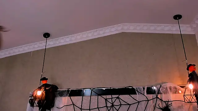 Snapshot of kimCosseyy chatting on 10/12/25, 02:54 kimCosseyy online show from 10/12/25, 02:54