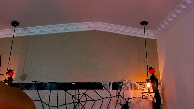 Snapshot of kimCosseyy chatting on 10/16/25, 02:56 kimCosseyy online show from 10/16/25, 02:56