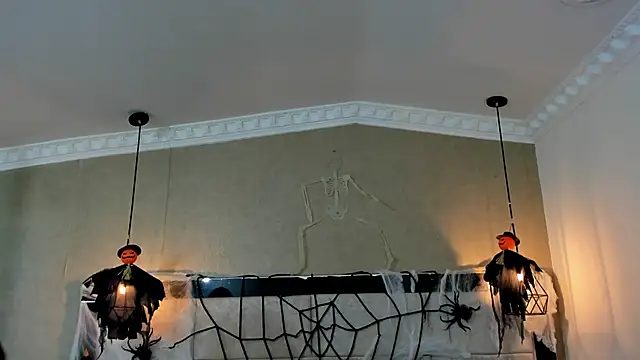 Snapshot of kimCosseyy chatting on 10/30/25, 03:08 kimCosseyy online show from 10/30/25, 03:08