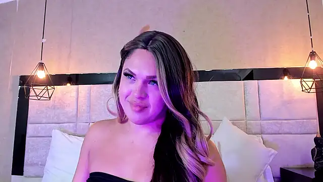 Snapshot of kimCosseyy chatting on 11/05/25, 02:55 kimCosseyy online show from 11/05/25, 02:55