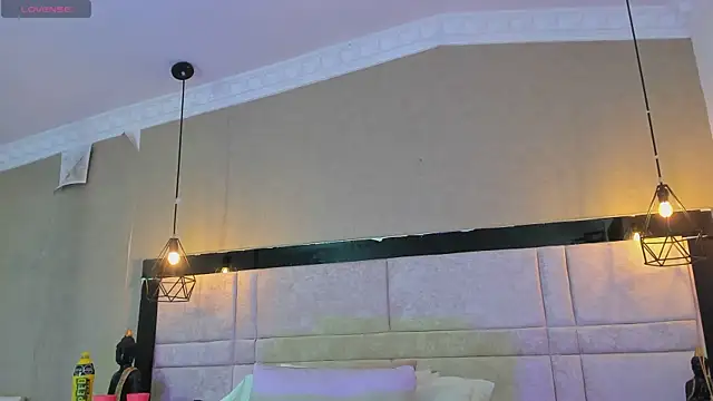 Snapshot of kimCosseyy chatting on 11/09/25, 02:54 kimCosseyy online show from 11/09/25, 02:54