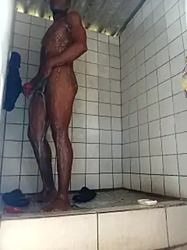 Snapshot of izinjamfee2 chatting on 09/27/25, 06:40 izinjamfee2 online show from 09/27/25, 06:40