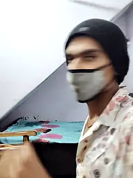 Snapshot of Habibi_big_b chatting on 12/13/24, 05:05 Habibi big b online show from 12/13/24, 05:05