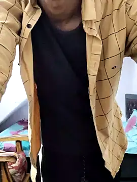 Snapshot of Habibi_big_b chatting on 12/21/24, 03:47 Habibi big b online show from 12/21/24, 03:47