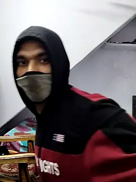 Snapshot of Habibi_big_b chatting on 12/23/24, 05:22 Habibi big b online show from 12/23/24, 05:22