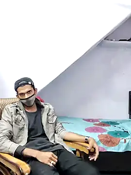 Snapshot of Habibi_big_b chatting on 12/28/24, 04:41 Habibi big b online show from 12/28/24, 04:41