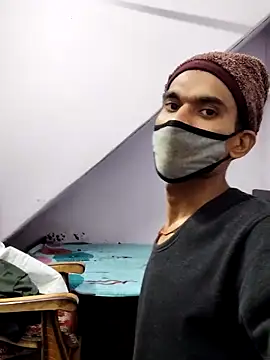 Snapshot of Habibi_big_b chatting on 01/20/25, 06:10 Habibi big b online show from 01/20/25, 06:10