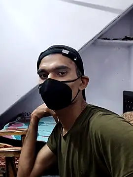 Snapshot of Habibi_big_b chatting on 01/22/25, 11:34 Habibi big b online show from 01/22/25, 11:34