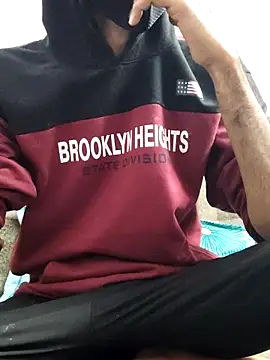 Snapshot of Habibi_big_b chatting on 01/29/25, 05:13 Habibi big b online show from 01/29/25, 05:13