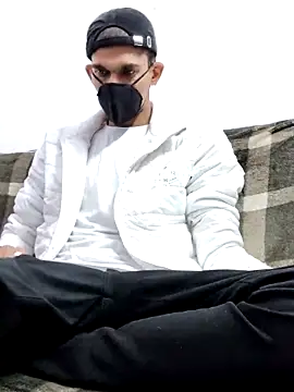 Snapshot of Habibi_big_b chatting on 02/06/25, 03:41 Habibi big b online show from 02/06/25, 03:41