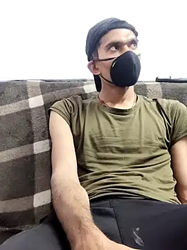 Snapshot of Habibi_big_b chatting on 02/20/25, 06:24 Habibi big b online show from 02/20/25, 06:24