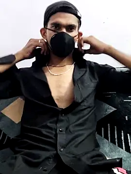 Snapshot of Habibi_big_b chatting on 03/04/25, 04:30 Habibi big b online show from 03/04/25, 04:30