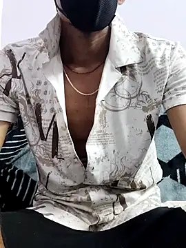 Snapshot of Habibi_big_b chatting on 03/05/25, 09:27 Habibi big b online show from 03/05/25, 09:27