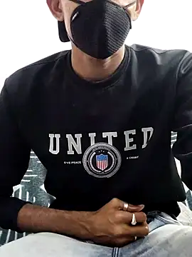 Snapshot of Habibi_big_b chatting on 03/06/25, 07:32 Habibi big b online show from 03/06/25, 07:32