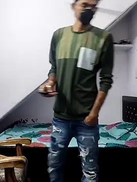 Snapshot of Habibi_big_b chatting on 03/22/25, 05:31 Habibi big b online show from 03/22/25, 05:31