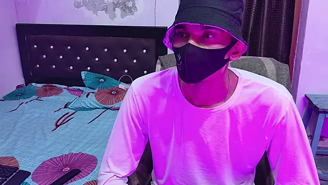 Snapshot of Habibi_big_b chatting on 11/03/25, 08:21 Habibi big b online show from 11/03/25, 08:21