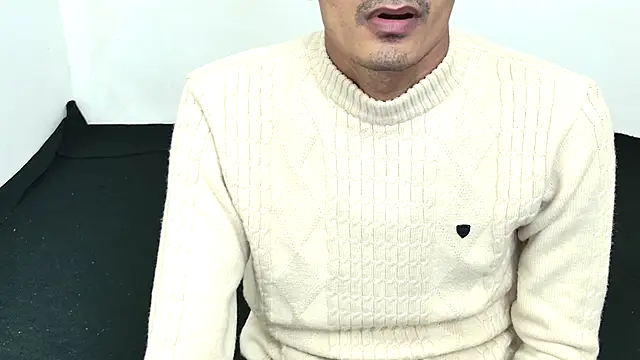 Snapshot of Habibi_big_b chatting on 11/15/25, 05:38 Habibi big b online show from 11/15/25, 05:38