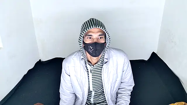 Snapshot of Habibi_big_b chatting on 11/28/25, 10:51 Habibi big b online show from 11/28/25, 10:51