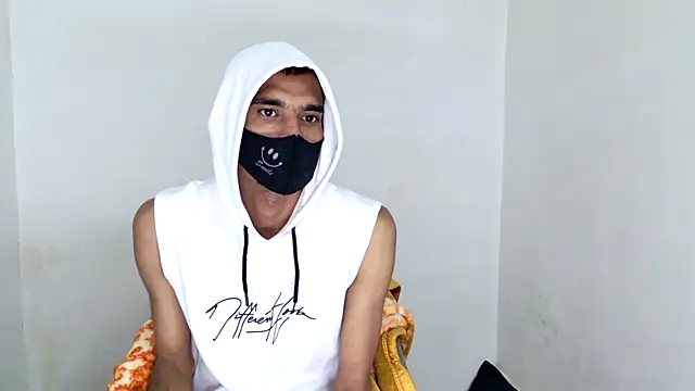 Snapshot of Habibi_big_b chatting on 11/29/25, 04:54 Habibi big b online show from 11/29/25, 04:54