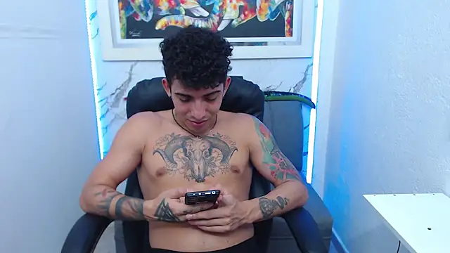 targuerian22 online show from 09/13/25, 06:46