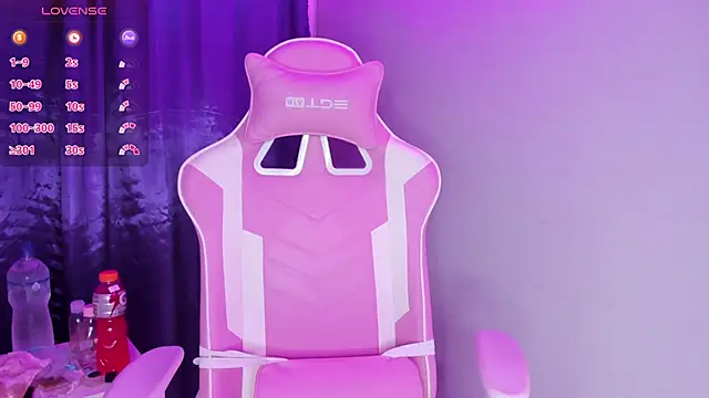 hanna  azumi online show from 01/24/25, 02:49