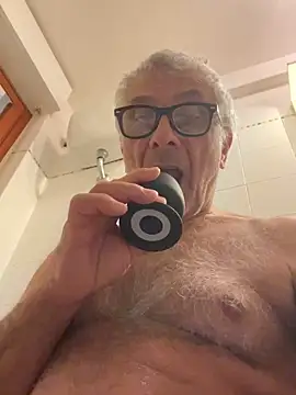 Snapshot of 4n4l1zz4m1 chatting on 03/09/25, 08:42 4n4l1zz4m1 online show from 03/09/25, 08:42