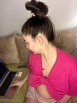 GraceCarther online show from 11/21/25, 10:19