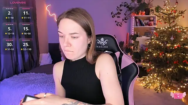 Snapshot of ami_amour_ chatting on 01/24/25, 08:00 ami amour online show from 01/24/25, 08:00