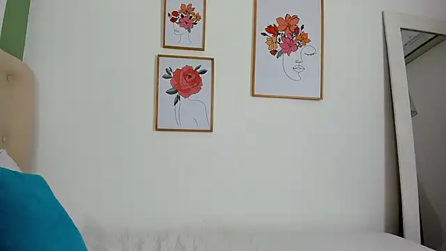 CarmesyAngel online show from 12/21/24, 08:21