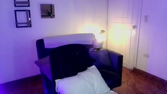 Emilyswan04 online show from 02/22/25, 02:17