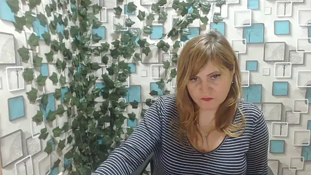 DaniellaKiss online show from 02/10/25, 05:09