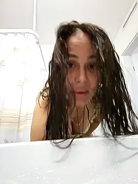 Liilii22 online show from 12/06/24, 01:22