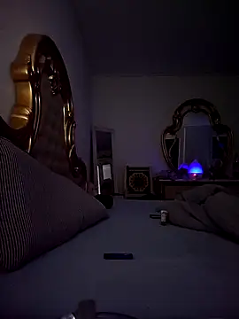 Liilii22 online show from 12/07/24, 11:45