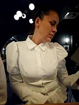 Liilii22 online show from 01/04/25, 08:16