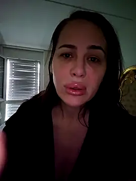 Liilii22 online show from 02/01/25, 12:47