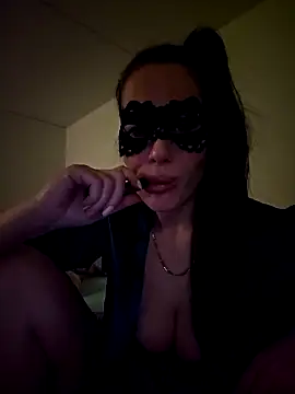 Liilii22 online show from 02/10/25, 12:41