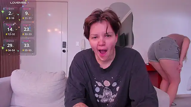 Snapshot of jessica_tenderly chatting on 11/17/25, 12:44 jessica tenderly online show from 11/17/25, 12:44